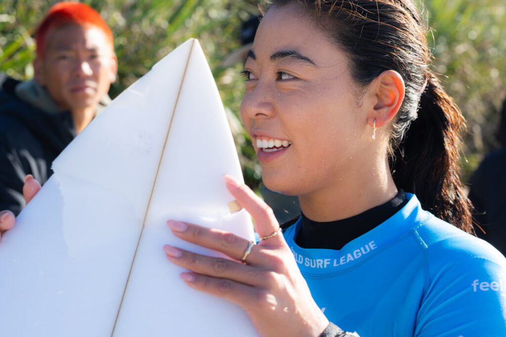 amuro-surfing-wsl-ogakiyo